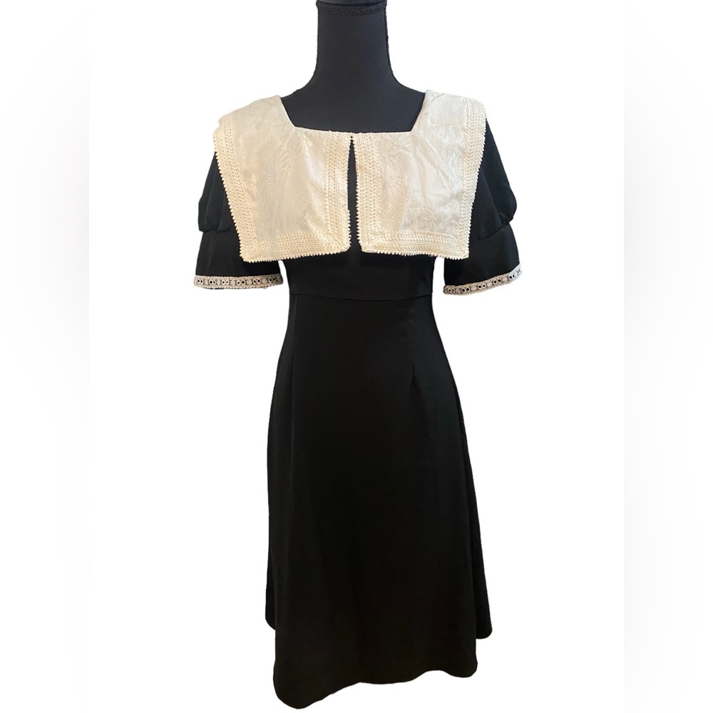 NWOT MOZ Collared Dress Sz Small